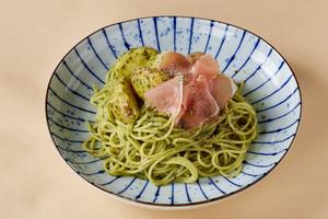 生ハムと北海道産ジャガイモのジェノベーゼパスタ Prosciutto and Hokkaido Potato Genovese Pasta