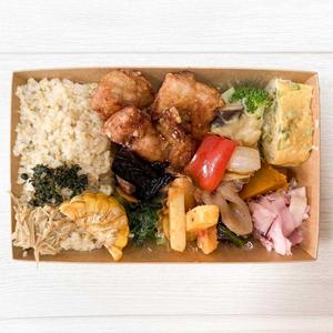 日替わりお弁当(メイン料理:肉) Heart Box (Meat)