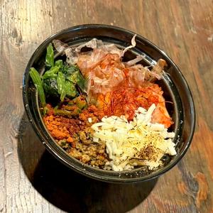 辛チーズまぜそば