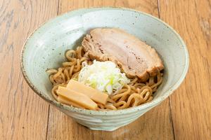 原点まぜそば厚切
