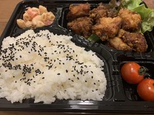 唐揚げ弁当