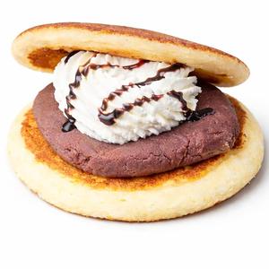 チョコ餡×生クリーム×チョコソース