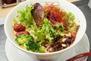 薬膳豆乳担々麺 HERBAL SOY MILK TANTANMEN