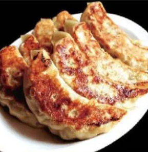 特大餃子4個入り