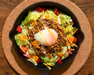 温玉とチーズが絡む究極のタコライス (Soft-Boiled Egg and Cheese)Taco Rice