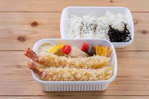 エビフライ弁当2尾