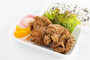 【選べるトッピングソース付】大きなから揚げ2個弁当