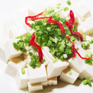 中華風冷ややっこ(小葱拌豆腐)