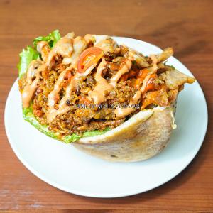 ビーフ＆チキンケバブサンド【R】Beef ＆ Chicken Kebab Sandwich