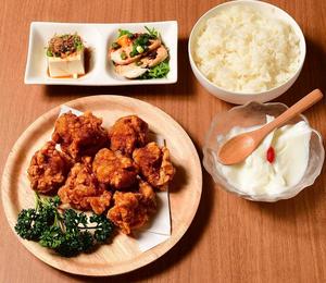 鶏ももの唐揚げ定食【中華料理定食】