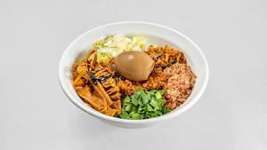 ガツ盛りカレーまぜそば