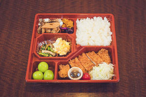 トンカツ弁当