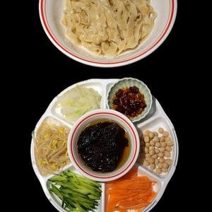 ジャージャー麺