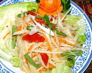 E-6 パパイヤサラダ Som Tum Papaya Salad