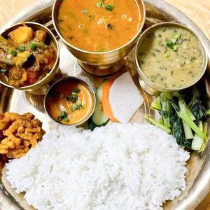 ダルバートマス(ノンベジタリアン) Dal Bhat (Non-Vegetarian)