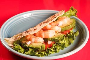 エビとアボカドのタコス Shrimp Avocado Tacos