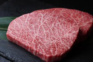 うちももステーキ100g
