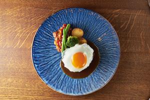 目玉焼きハンバーグ(ライス付)