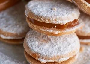 ALFAJOR/カラメルクリームのサンドクッキー/Sandwich Cookies with Caramel Filling