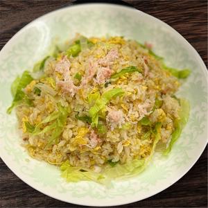 蟹とレタスの炒飯