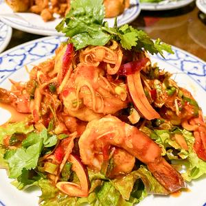 Y-3 えびサラダ Pra Kung Shrimp Salad