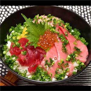 大漁!ねぎとろ漁船 綱好丸 葱まみれな鮪づくし丼