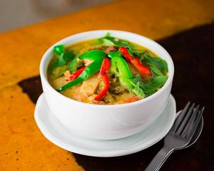 ガパオ食堂人気No.5 グリーンカレー Green Curry