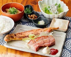 【人気No.1】お好きな干物＆炙りベーコン定食