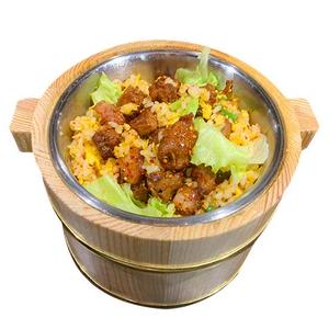 羊肉炭火焼き炒飯(炭羊肉木桶)