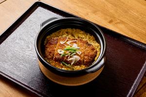 おかず単品:やさしいお出汁の厚切りロースかつ煮