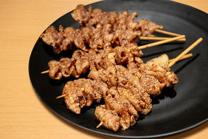 てけてけ 無限パリ皮串 1本