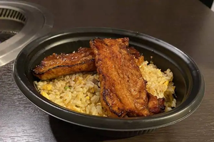 肉チャーハン 味付けサムギョプサルのせ
