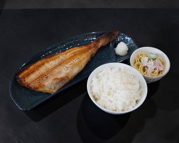 本日の焼魚弁当(上)