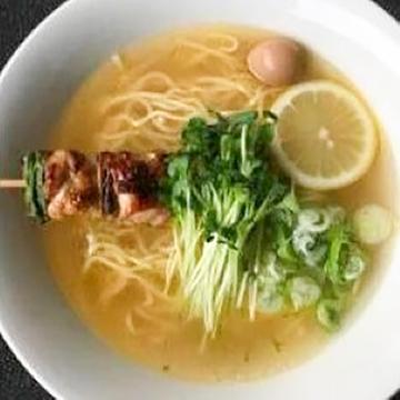 鶏そばしお(やきとり1本)