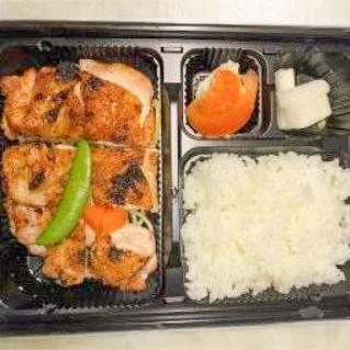 (4)オリジナルチキンステーキ弁当 (オリジナルスパイス)