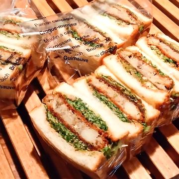 和牛すじコロサンド