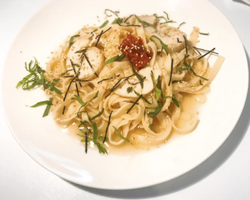 蒸し鶏梅しそパスタ