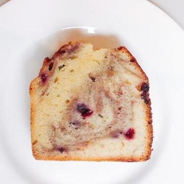ミックスベリーのパウンドケーキ