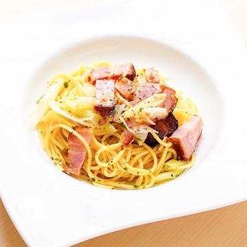 長ねぎと自家製燻製ベーコンのペペロンチーノ