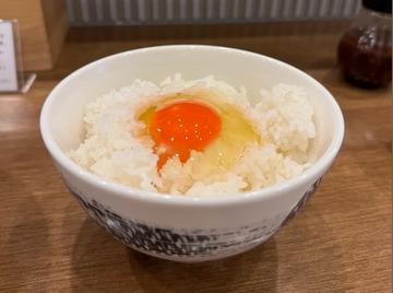 真っ赤卵かけこ飯