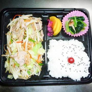 肉野菜炒め弁当シンプル