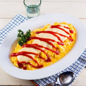 チキンたっぷりチーズオムライス