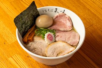 【生麺】特製しおそば(肉増し味玉)