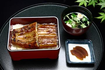築地のうな重 上 (肝吸い・奈良漬け付き)