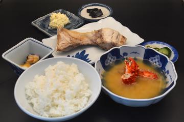 カンパチのカマ焼き定食