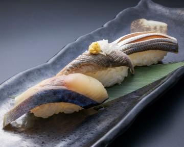 江戸前光物3貫にぎり Silver Skinned Fish Nigiri 3 pieces