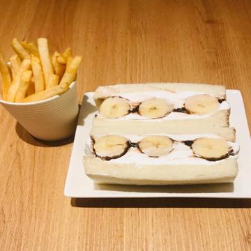 フルーツサンド(チョコバナナ) 2カット