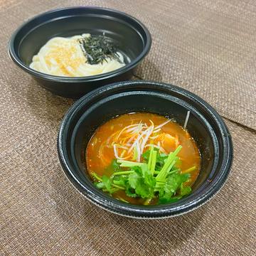 パクチー盛痺辛麻辣豚肉つけうどん