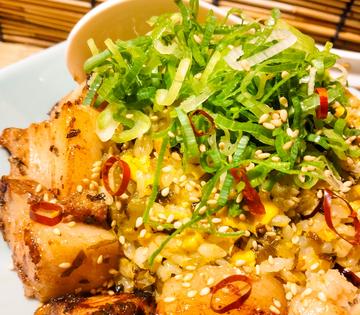 牛肉と高菜漬けチャーハン定食