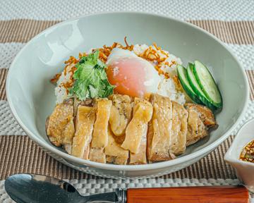 【温玉のせ】カオマンガイ(もも肉) [Hot Spring Egg] Kaomangai(Thigh)